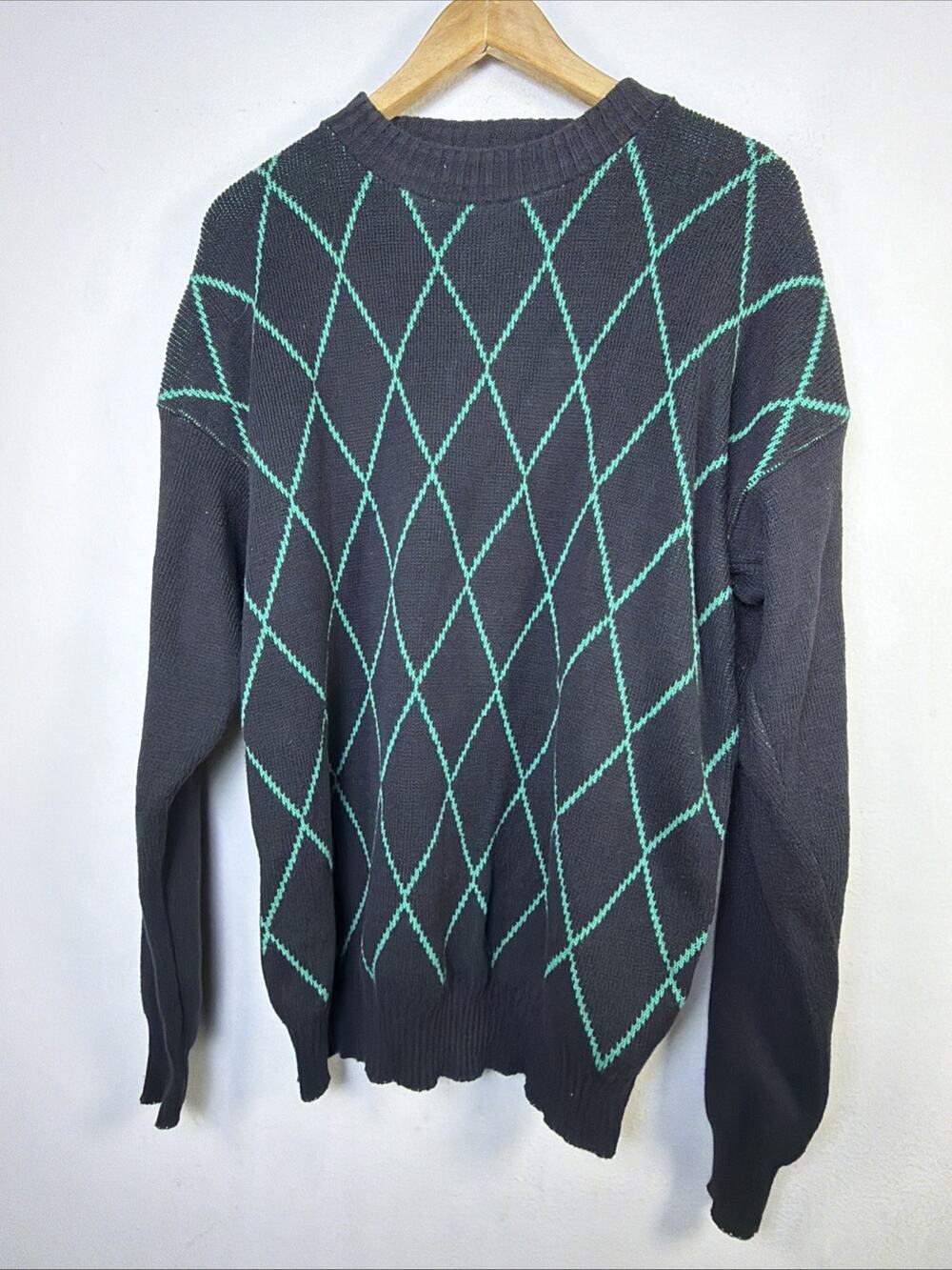 The Glenlivet Scotch vintage mens Large Black sweater Bowling Salesman vintage